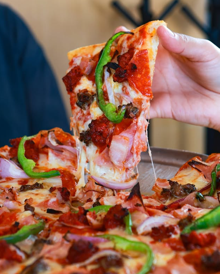 Boye's - Burgers & Pizza Sports Bar